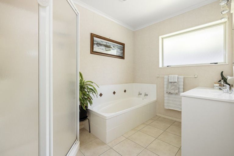 Photo of property in 95 Rowesdale Drive, Ohauiti, Tauranga, 3112