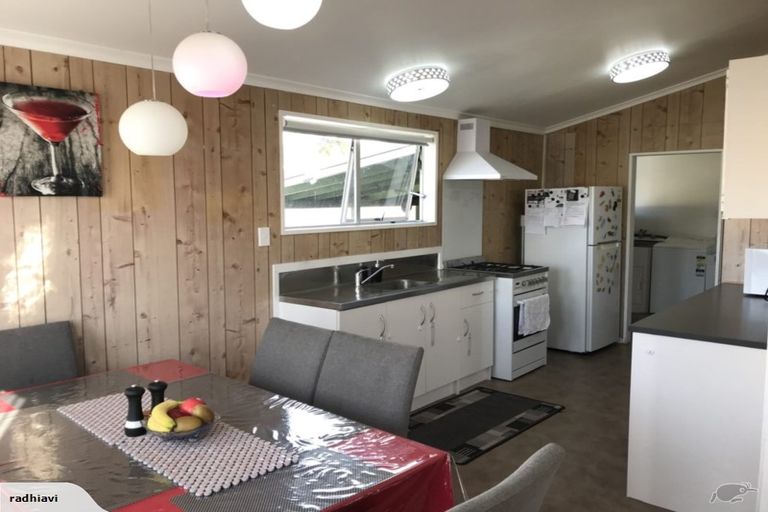 Photo of property in 95 Aquarius Drive, Kawaha Point, Rotorua, 3010