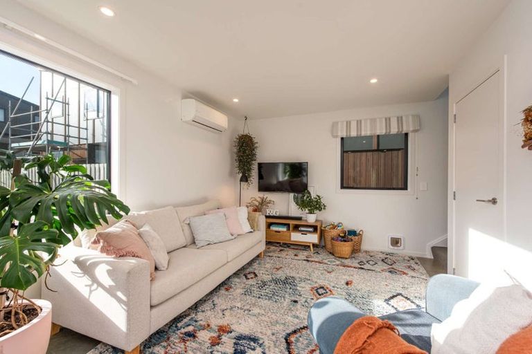 Photo of property in 6 Astelia Way, Woodridge, Wellington, 6037