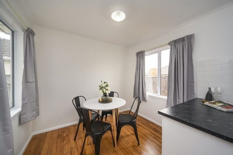 Photo of property in 649 Featherston Street, Roslyn, Palmerston North, 4414