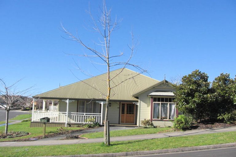 Photo of property in 1 Windermere Rise, Rototuna, Hamilton, 3210