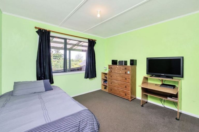 Photo of property in 106 Queen Street, Waiuku, 2123