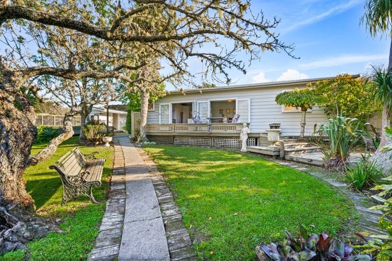 Photo of property in 391 Pine Valley Road, Dairy Flat, Silverdale, 0992