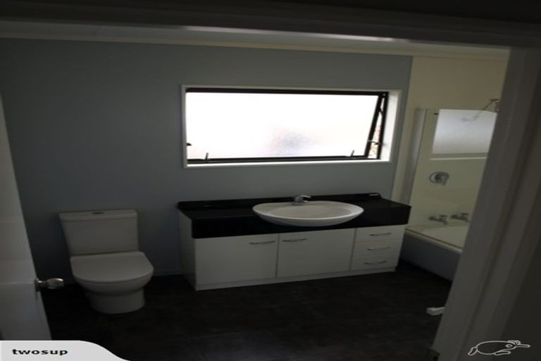 Photo of property in 26a Moeraki Road, Maoribank, Upper Hutt, 5018