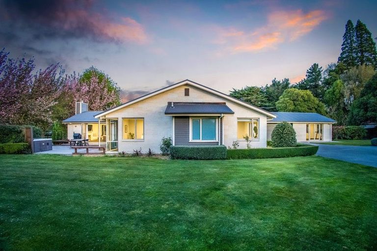 Photo of property in 367 Pound Road, Yaldhurst, Christchurch, 7676