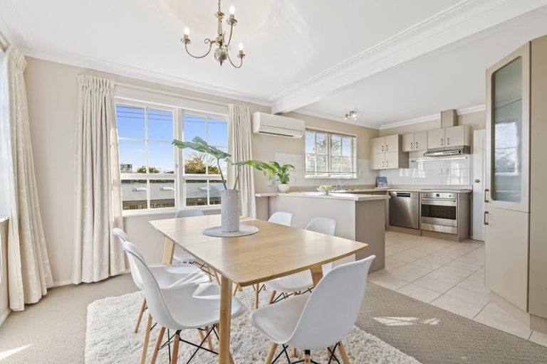 Photo of property in 2/183 Shakespeare Road, Milford, Auckland, 0620