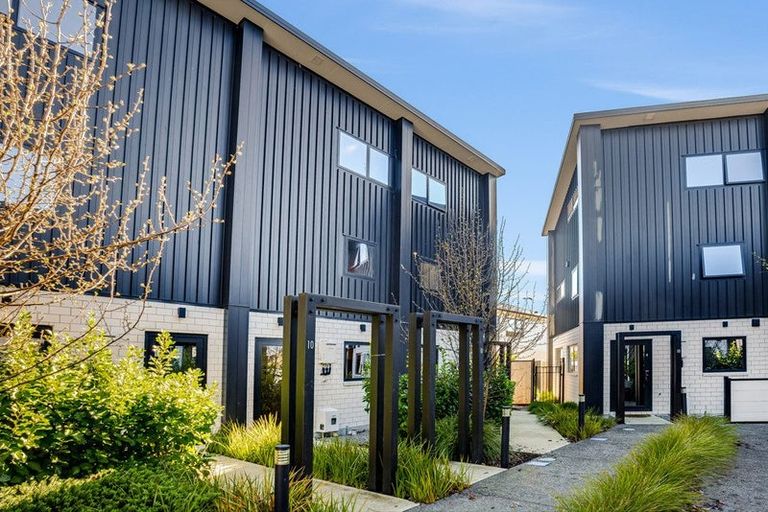 Photo of property in 6/10 Avery Grove, Boulcott, Lower Hutt, 5011