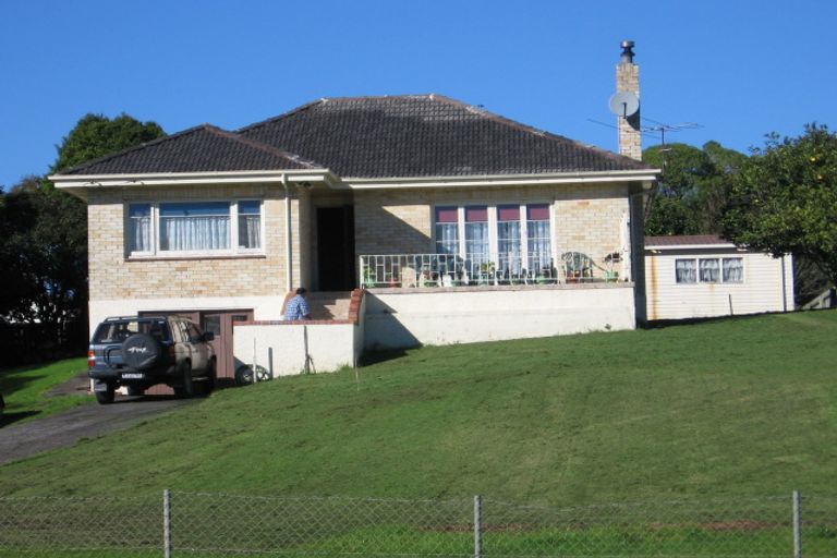 Photo of property in 61 Redoubt Road, Goodwood Heights, Auckland, 2105