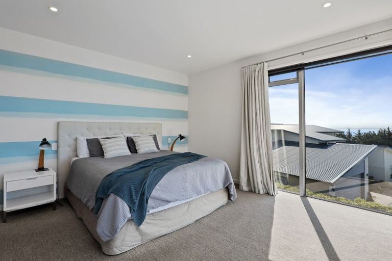 Photo of property in 21 Parkridge Place, Mount Pleasant, Christchurch, 8081