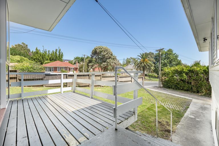 Photo of property in 36 Whitmore Road, Mount Roskill, Auckland, 1041