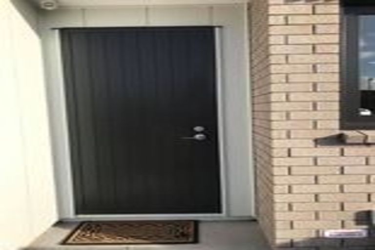 Photo of property in 35a O'meara Street, Swanson, Auckland, 0614