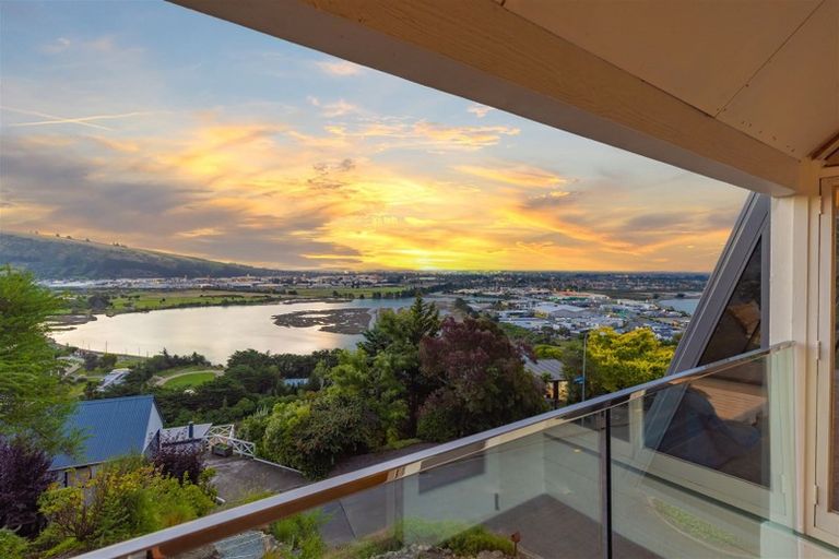 Photo of property in 2 Hobday Lane, Mount Pleasant, Christchurch, 8081