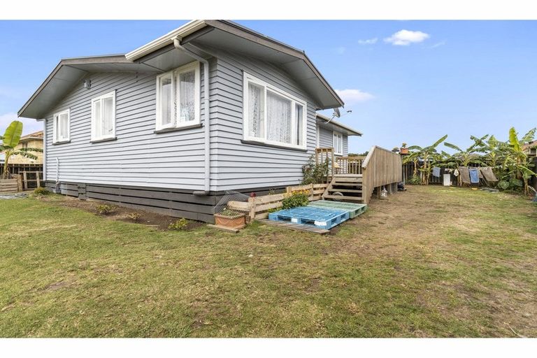 Photo of property in 2 Armstrong Street, Huntly, 3700