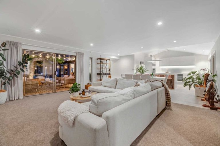 Photo of property in 18 Glengarry Avenue, Manly, Whangaparaoa, 0930