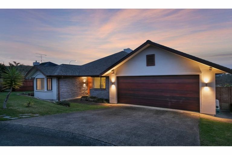 Photo of property in 8 Archer Rayner Place, Greenhithe, Auckland, 0632