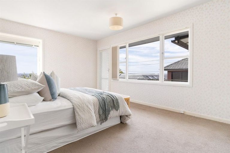 Photo of property in 38 Dyers Pass Road, Cashmere, Christchurch, 8022