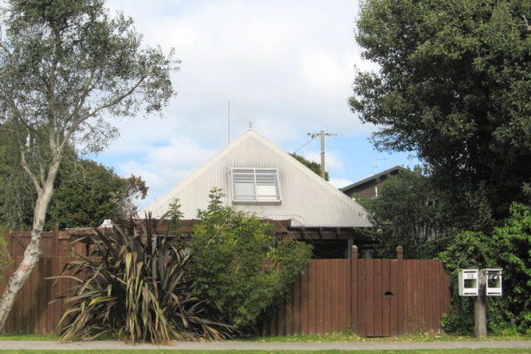 Photo of property in 240a Papamoa Beach Road, Papamoa Beach, Papamoa, 3118