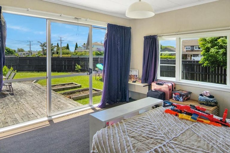 Photo of property in 66 Avondale Road, Taradale, Napier, 4112