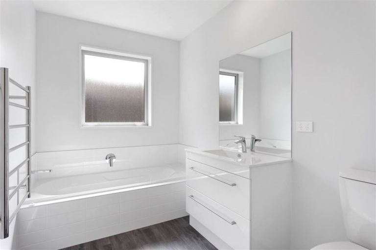 Photo of property in 58 Horoeka Street, Russley, Christchurch, 8042