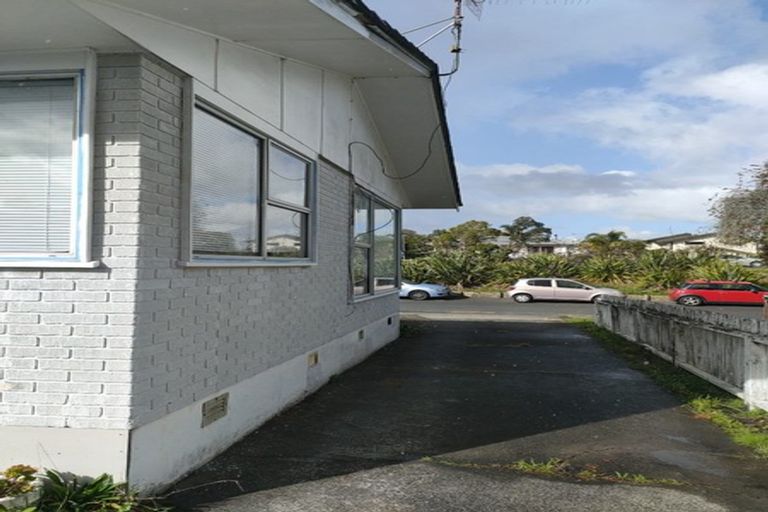 Photo of property in 156 Sunnynook Road, Sunnynook, Auckland, 0620