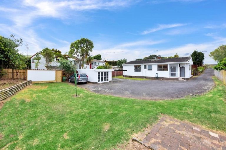 Photo of property in 6 Wendell Place, Greenlane, Auckland, 1061