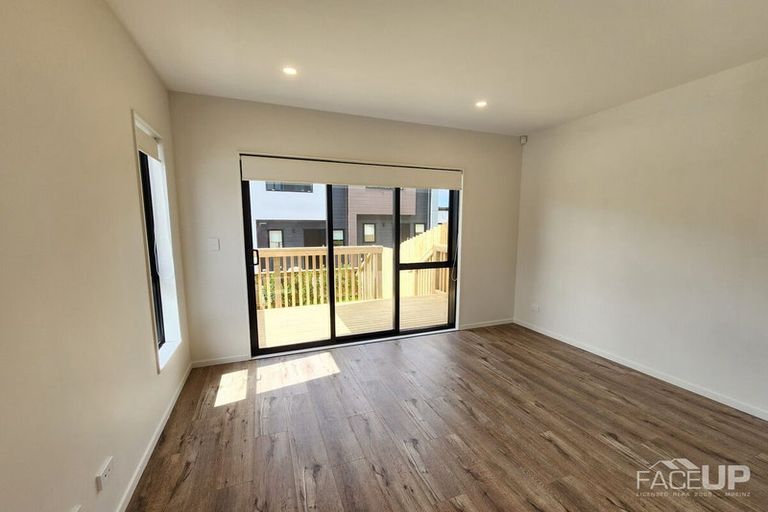 Photo of property in 15/241 Don Buck Road, Massey, Auckland, 0614