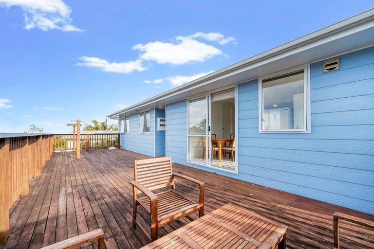 Photo of property in 29 Cyril Crescent, West Harbour, Auckland, 0618