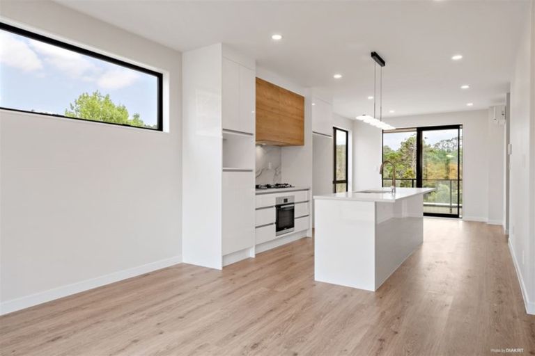 Photo of property in 15 Waka Street, Albany Heights, Auckland, 0632