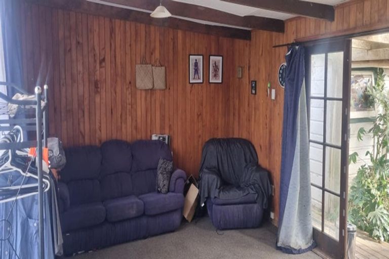 Photo of property in 150 Wirihana Road, Hawera, 4674