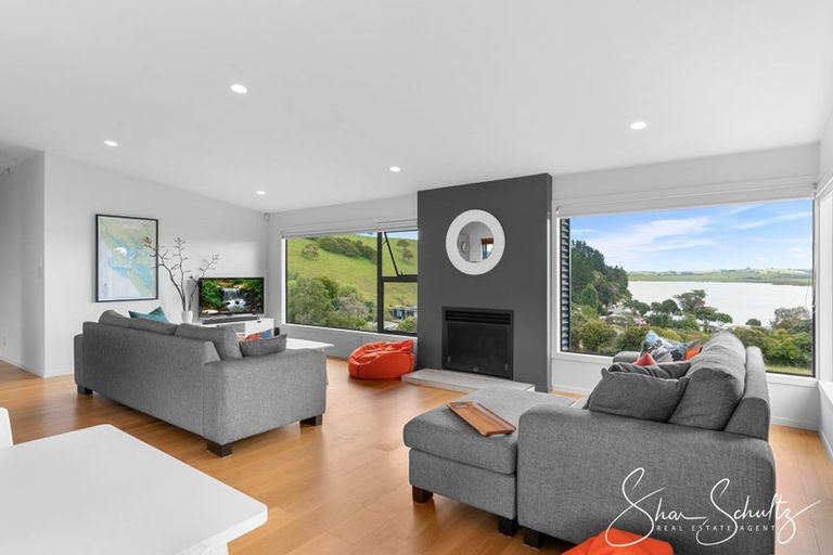 Photo of property in 24 Oxford Street, Whakapirau, Maungaturoto, 0583