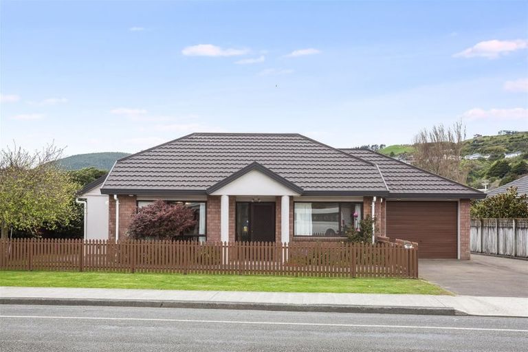 Photo of property in 60 Oxford Street, Tawa, Wellington, 5028