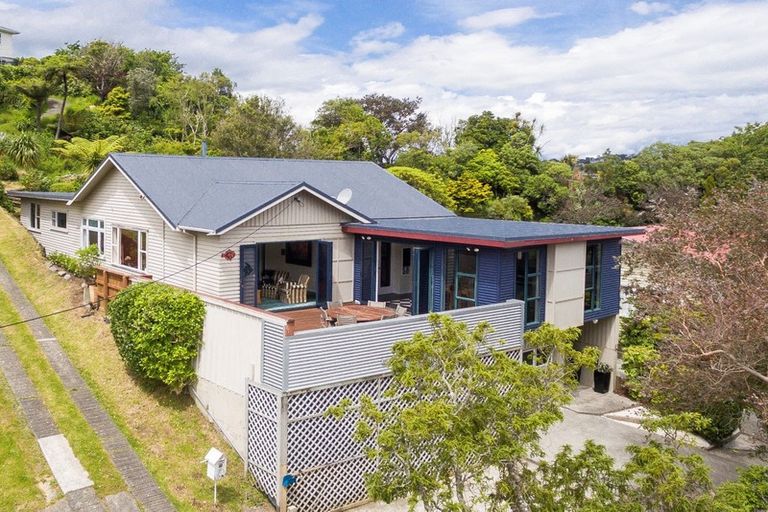 Photo of property in 80 Parkvale Road, Karori, Wellington, 6012