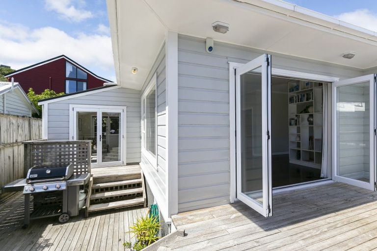 Photo of property in 2 Poona Street, Khandallah, Wellington, 6035