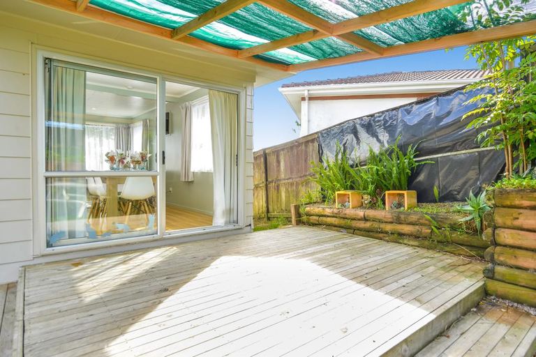 Photo of property in 66 Captain Scott Road, Glen Eden, Auckland, 0602