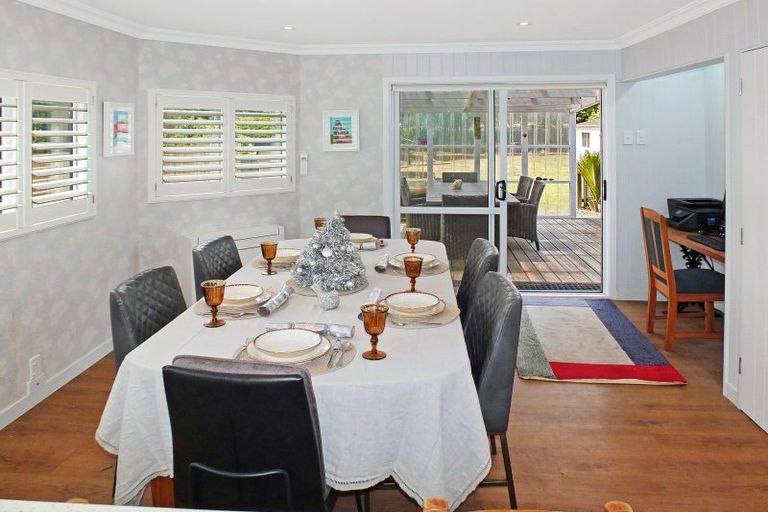 Photo of property in 35 Nash Parade, Foxton Beach, Foxton, 4815