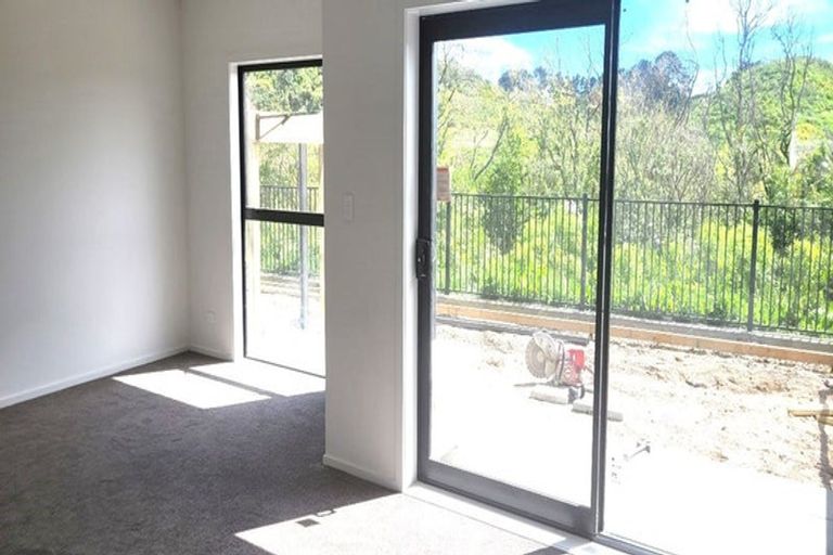 Photo of property in 30 Koreke Close, Kenepuru, Porirua, 5022