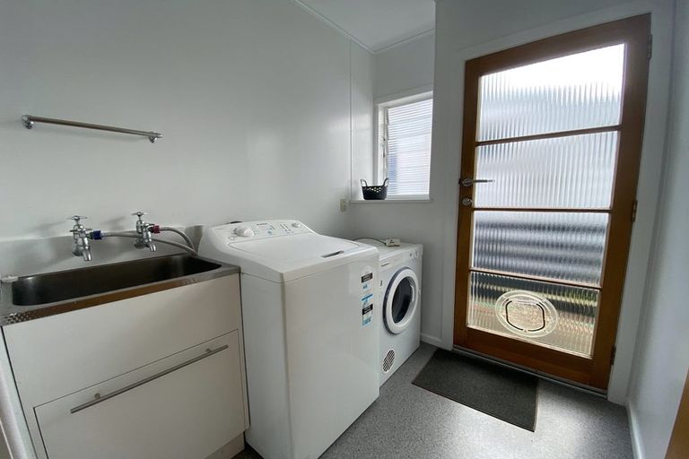 Photo of property in 106 Eversleigh Road, Belmont, Auckland, 0622