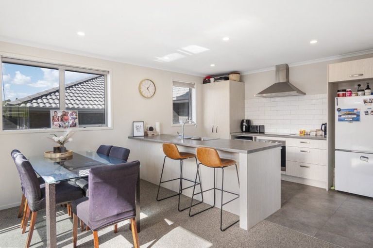 Photo of property in 10 Pakanga Grove, Pyes Pa, Tauranga, 3112