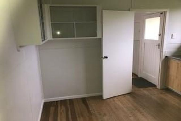 Photo of property in 4 Kereru Street, Henderson, Auckland, 0612