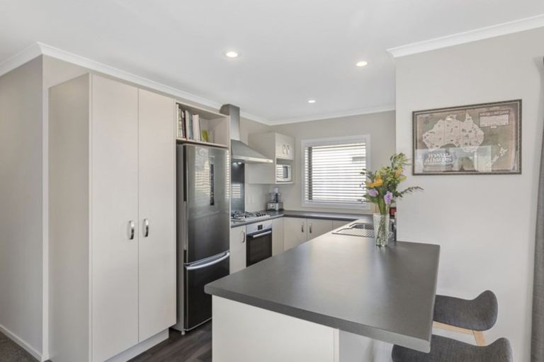 Photo of property in 86 Farmer Crescent, Taita, Lower Hutt, 5011