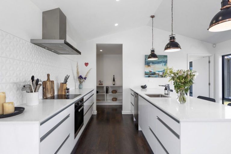 Photo of property in 42 Lacebark Drive, Kinloch, Taupo, 3377