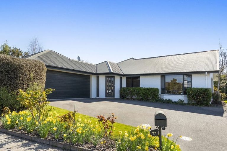 Photo of property in 17 Glencullen Drive, Casebrook, Christchurch, 8051