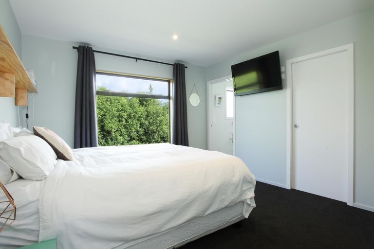 Photo of property in 18 Simon Road, Raglan, 3225