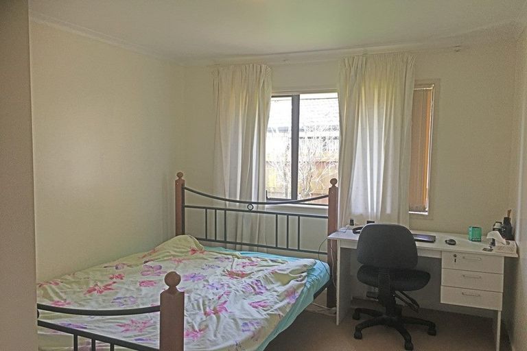 Photo of property in 6 Bokeen Lane, Flat Bush, Auckland, 2019