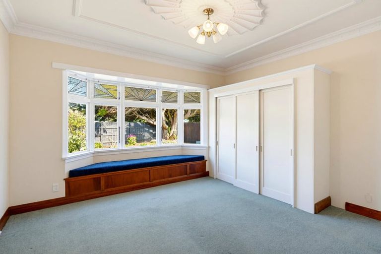 Photo of property in 6 Adrian Grove, Waikanae Beach, Waikanae, 5036