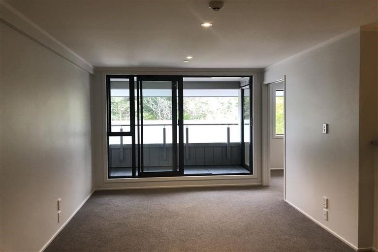 Photo of property in 13a/30 Westward Ho, Glen Eden, Auckland, 0602