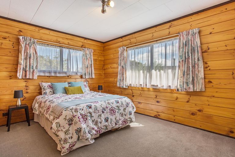 Photo of property in 23 Barberton Terrace, Red Hill, Papakura, 2110