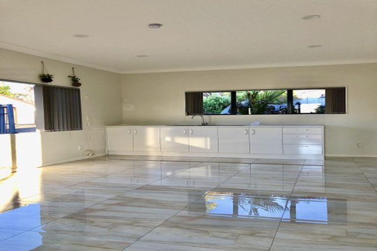 Photo of property in 32 Westerham Drive, Dannemora, Auckland, 2016