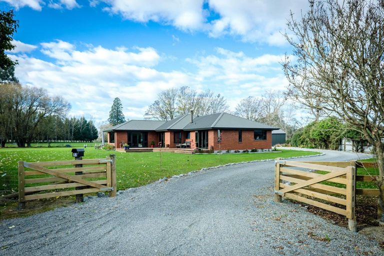 Photo of property in 51 Tancred Street, Geraldine, 7930