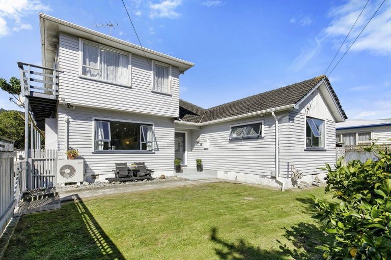 Photo of property in 149 Stokes Valley Road, Stokes Valley, Lower Hutt, 5019